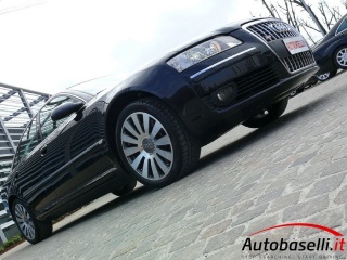 Audi A8 55 TFSI quattro AKTIVSITZE ACC LASER EU6 B&O - huvudbild
