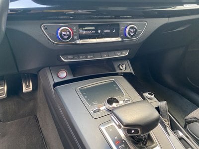 Audi Q3 40 TDI quattro S tronic S line edition, Anno 2019, KM 12 - huvudbild
