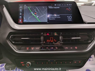 BMW Serie 1 118i 5p M Sport CAMBIO AUTOMATICO + Car Play, Anno 2 - huvudbild