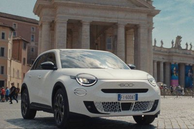 FIAT 600e La Prima, Anno 2023, KM 0 - huvudbild