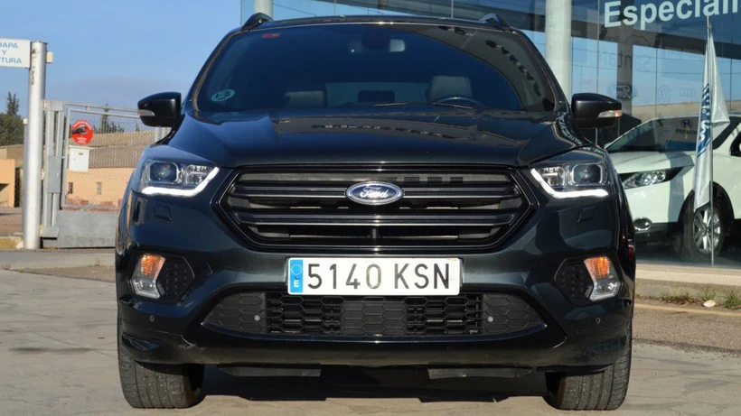 FORD Kuga 2.0TDCI Auto S&S ST-Line 4x4 150 - huvudbild