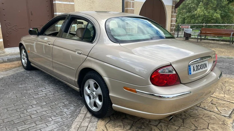 JAGUAR S-Type 4.0 V8 - huvudbild