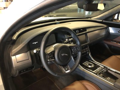Jaguar XF 2.0 D 180 CV aut. Prestige, Anno 2019, KM 9500 - huvudbild