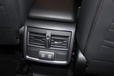Subaru Forester 2.0 e Boxer MHEV CVT Premium *NUOVA DA IMMATRICO - huvudbild