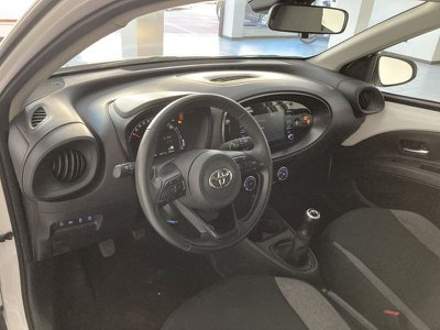 Toyota Aygo X 1.0 VVT i 72 CV 5 porte Active, Anno 2022, KM 2508 - huvudbild