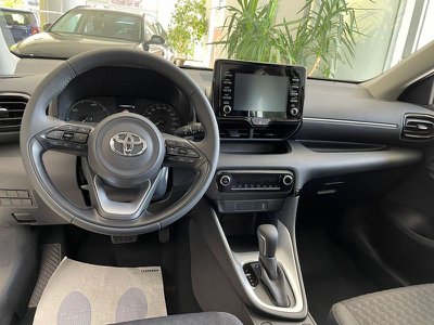 Toyota Yaris 1.5 Hybrid 5 porte Active, KM 0 - huvudbild